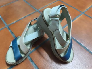 Sandalias Callaghan Beige y Azul
