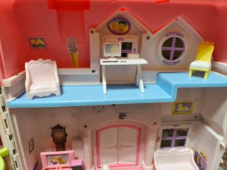 Casa de muñecas You&me con muebles