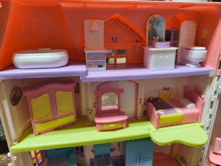 Casa de muñecas You&me con muebles