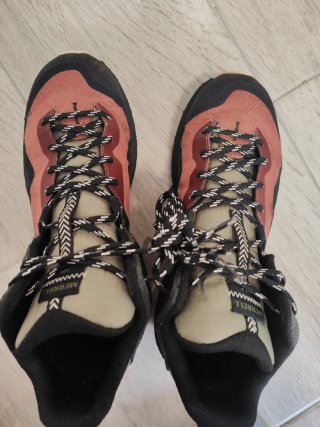 Botas montaña mujer Merrell Gore-Tex Vibram