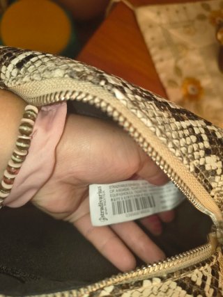 Bolso bandolera estampado serpiente Stradivarius