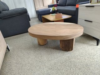 Mesa de madera tropical