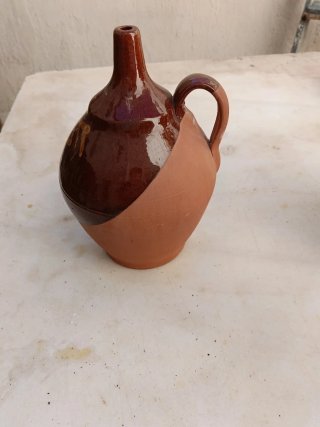 Botijo de trampa y 2 jarras