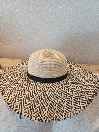Sombrero de playa de ala ancha