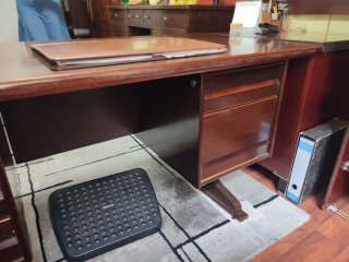 Mesa escritorio madera maciza despacho