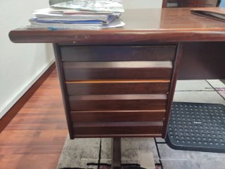 Mesa escritorio madera maciza despacho