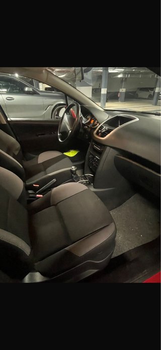 Peugeot 207 2009