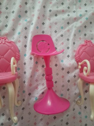 Set Sillas Barbie Rosa y Blanco
