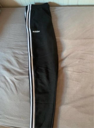 Pantalón chándal Adidas negro