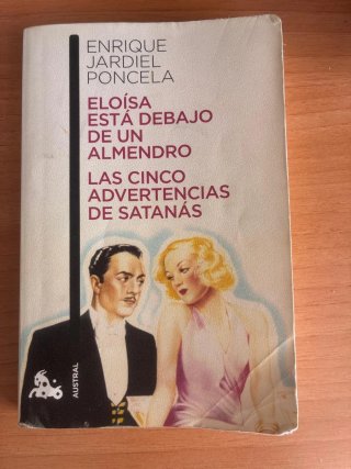 Eloísa está debajo de un almendro
