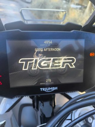 Moto Triumph 900 Tiger pro