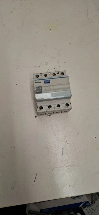 Interruptor Diferencial Trifásico Hager