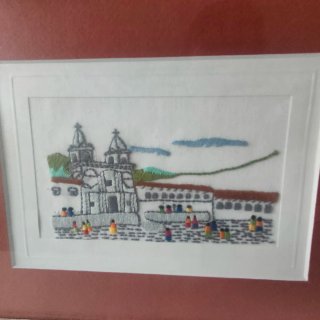 Cuadro decorativo 3 escenas bordadas a mano