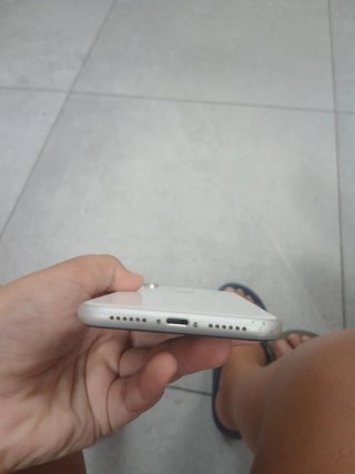 Móvil xs dos fundas gratis . El precio es negociab
