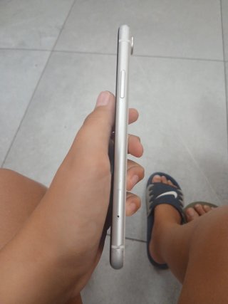 Móvil xs dos fundas gratis . El precio es negociab