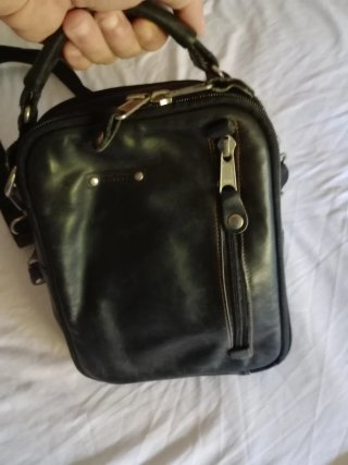 Bolso Cuero Genuino Mano y Hombro Negro