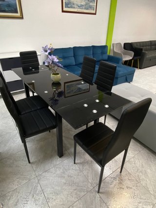 CHOLLO Mesa extensible negra + 6 sillas