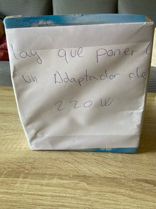 Ventilador de mesa azul y blanco