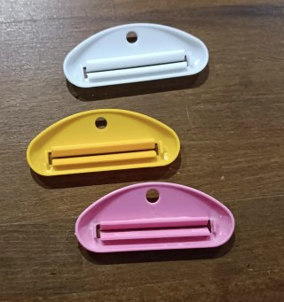 Set 3 Tira Tubetti Dentifricio + 3 Clip