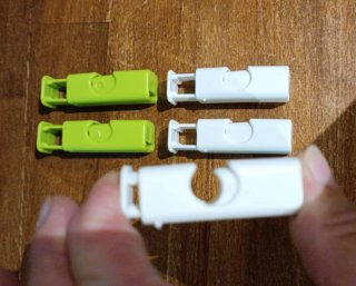 Set 3 Tira Tubetti Dentifricio + 3 Clip