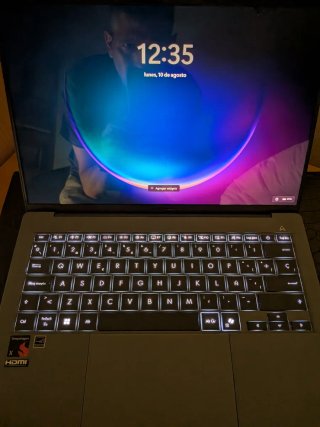Asus Zenbook 14 OLED Snapdragon