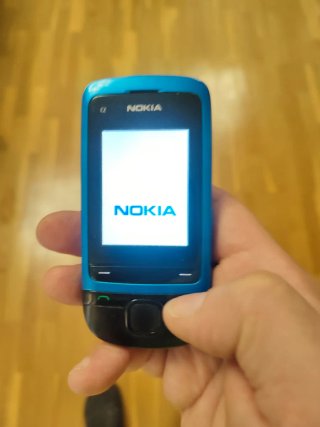 Nokia C2 Blu e Nero