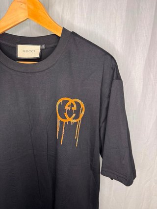 Camiseta Gucci Negra Logo Dripping