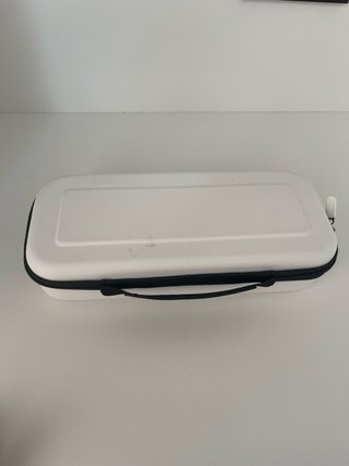 PS5 Blanca con funda