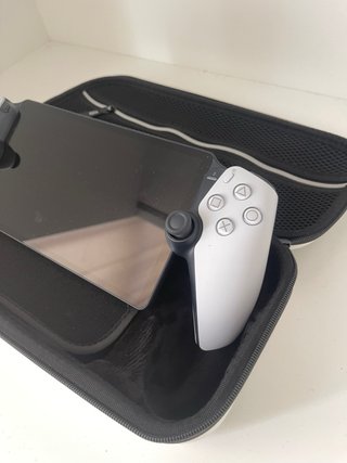 PS5 Blanca con funda