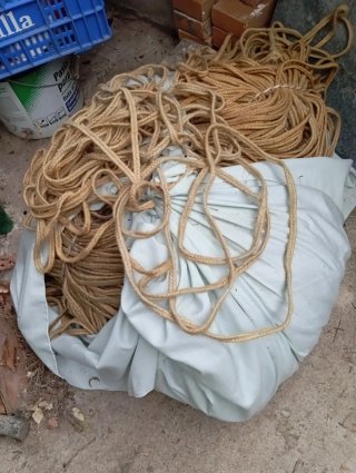 Lámpara de techo antigua dorada