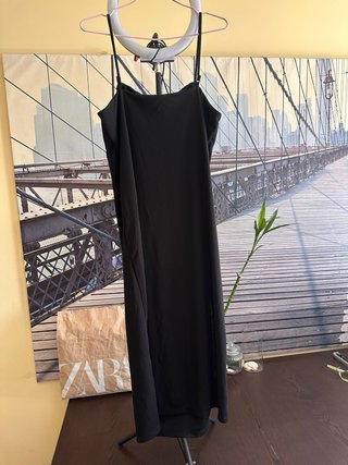 Vestido largo Zara negro satinado
