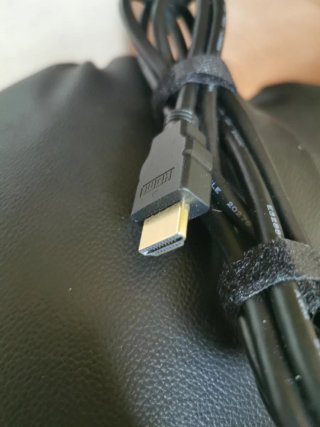 Cable HDMI + RED