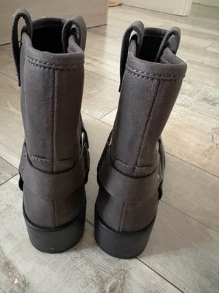 Botines grises con hebilla mujer
