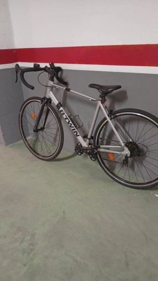 Bicicleta Triban 100 Talla M (Carretera / Urbana )