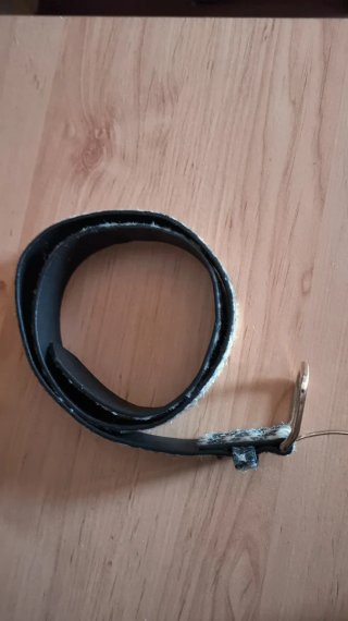 Cinturón leopardo con hebilla dorada