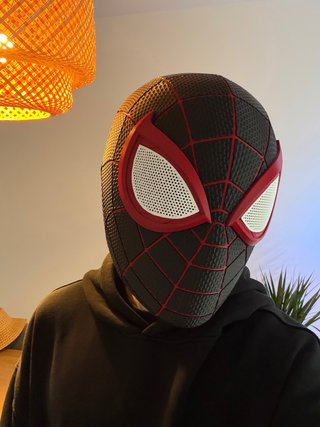 Máscara Miles Morales Spider-Man impresa en 3D