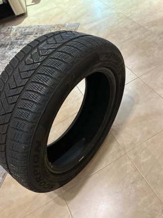 Neumático Pirelli 235/55 R19 105H M+S