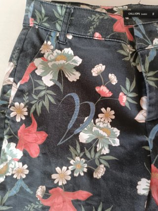 Pantaloni elasticizzati floreali