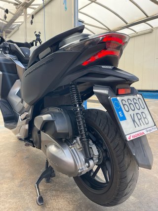 Honda Forza 300 Maxi Scooter Negra/Gris