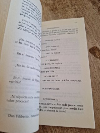 Luces de Bohemia: esperpento/ Ramón María del V...