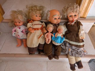 Lote Muñecas y Muebles Vintage