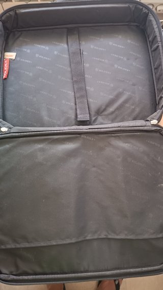 Maletín portátil negro