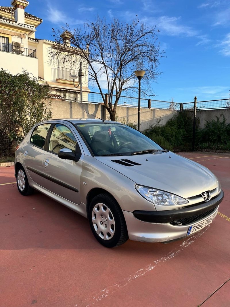Peugeot 206 2005 - foto 1
