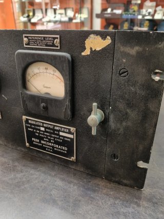 Amplificador Vintage Peer Inc. Años 50