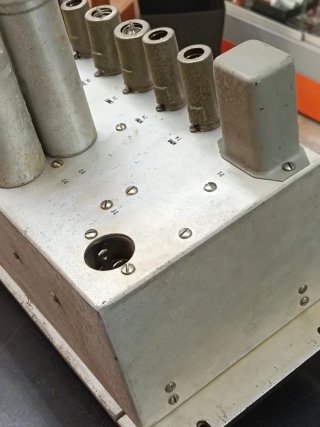 Amplificador Vintage Peer Inc. Años 50