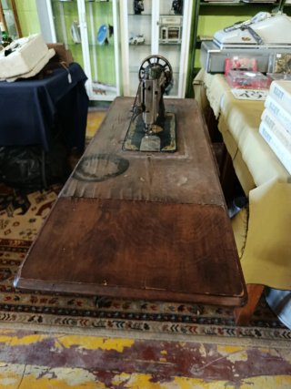 ANTIGUA MAQUINA DE COSER SINGER