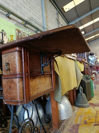 ANTIGUA MAQUINA DE COSER SINGER
