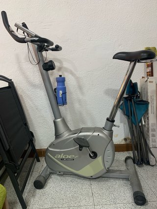 Bicicleta Estática Aloe BH Fitness