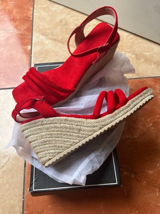 Sandalias Cuña Rojas Buonarotti Talla 39