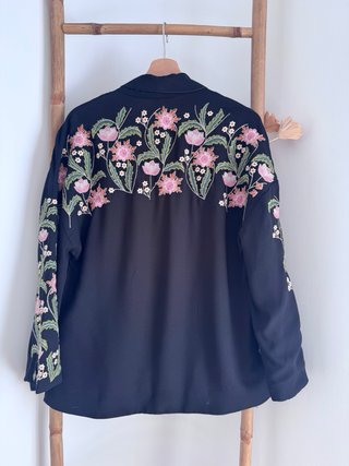 Chaqueta kimono bordada floral